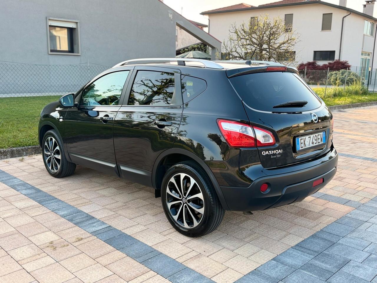 Nissan Qashqai 2.0 dCi DPF 4x4WD aut. Tekna