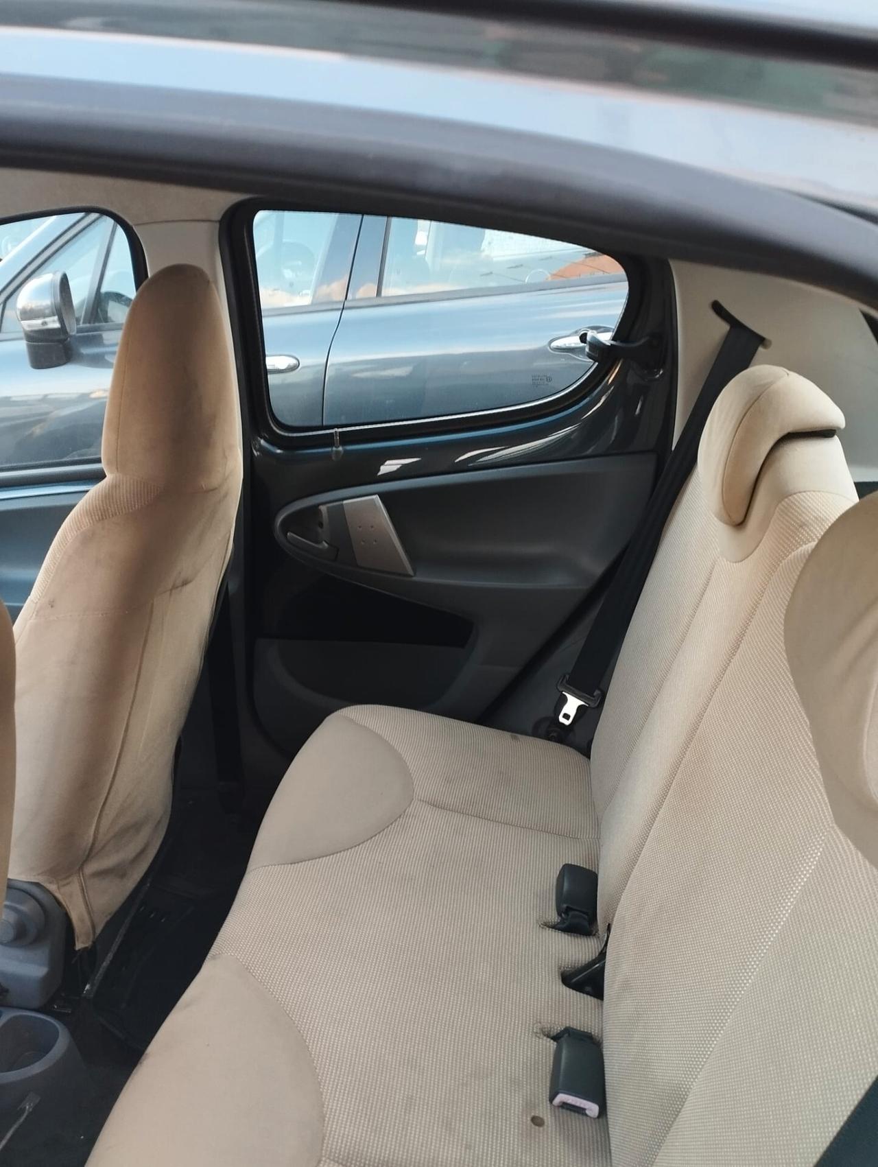 Peugeot 107 1.4 HDi 5p. Sweet Years