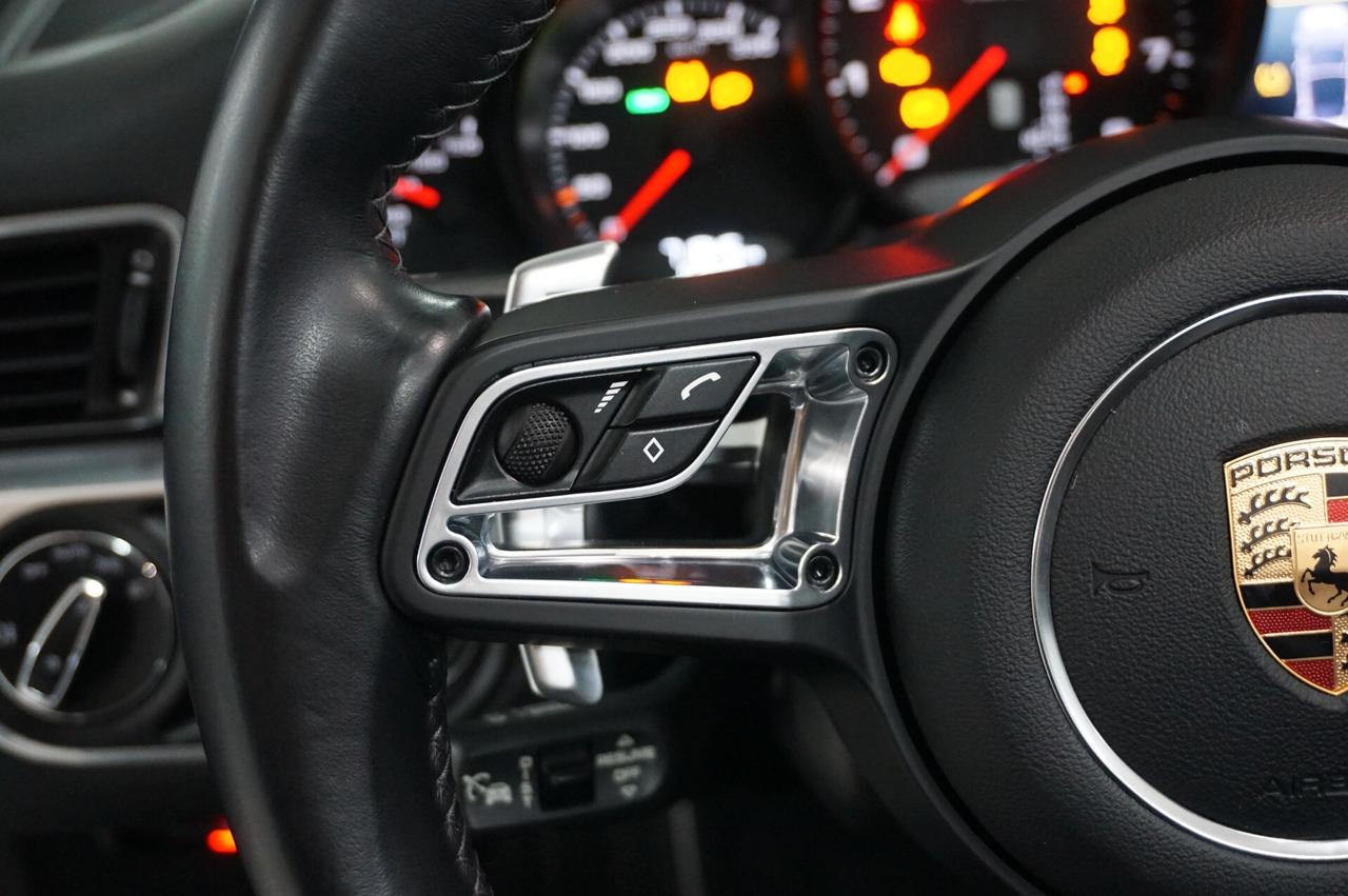 Porsche 911 3.0 Carrera Cabriolet 991