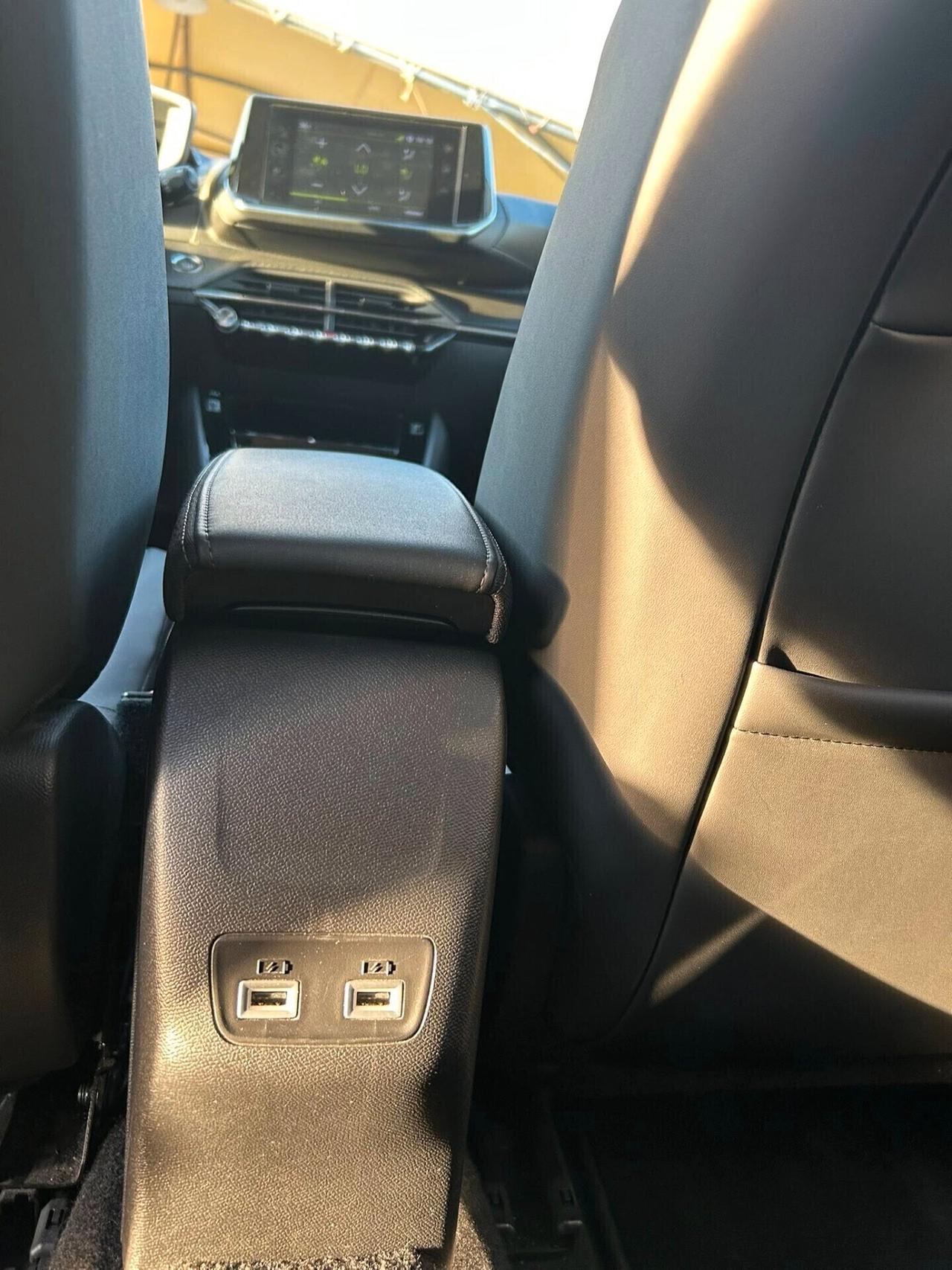 Peugeot 2008 1.5 HDi 130 CV EAT8 Allure Pack