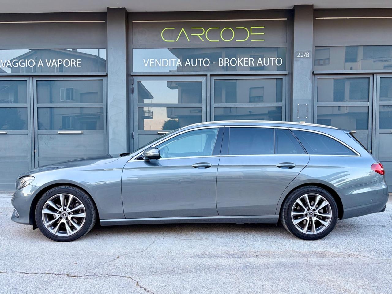 Mercedes-benz E 220 4 MATIC BOOK MERCEDES SEDILI CLIMATIZZATI