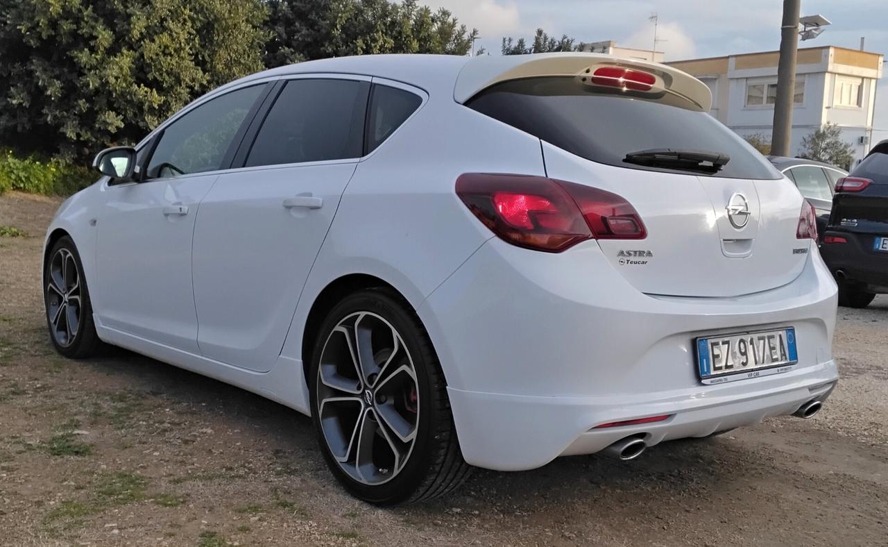 Opel Astra 2.0 BiTurbo CDTI 195CV S&S 5 porte