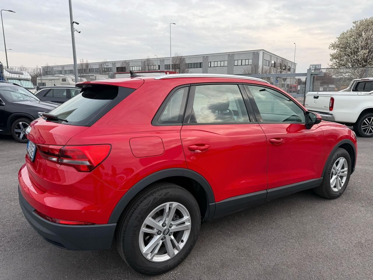 Audi Q3 35 TDI S tronic Business