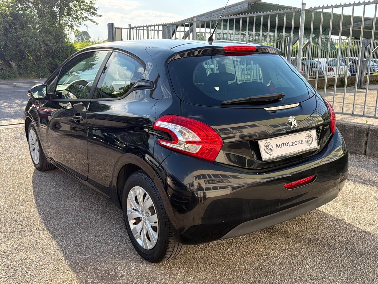 Peugeot 208 1.2 VTi 82 CV 3 porte Allure