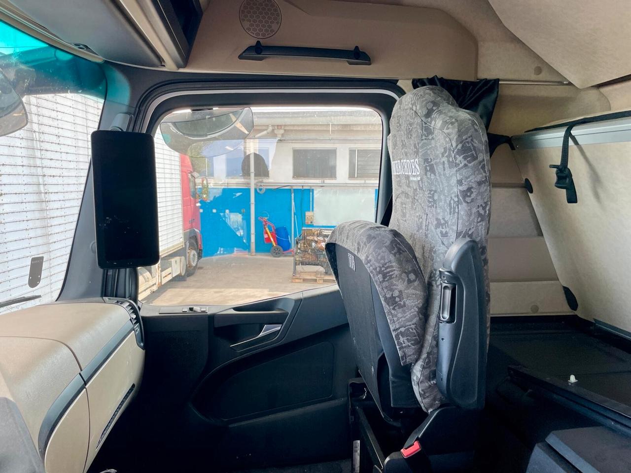 Mercedes Benz Actros 18-45 ** EURO 6 ** MIRROR CAM *VEICOLO SINISTRATO