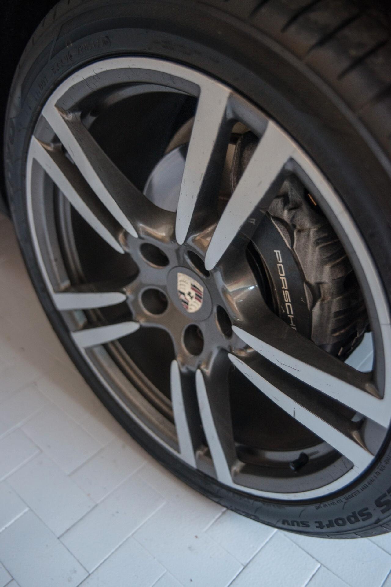 PORSCHE CAYENNE 3.0 V6 TDI 245CV TIPTRONIC CERCHI 21 NAVI PELLE TOTALE