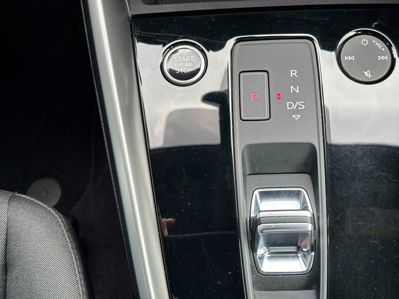 Audi A3 Sedan 30 TFSI S tronic Business Advanced