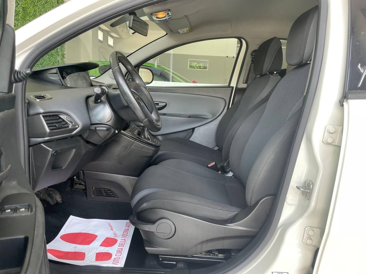 Lancia Ypsilon GPL - Uniproprietario