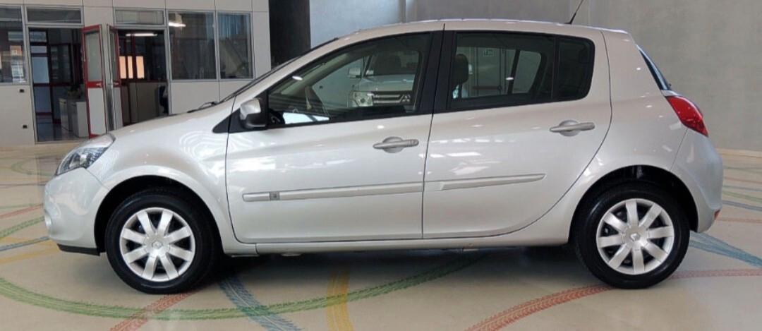 Renault Clio 1.2 16V finanziabile con garanzia