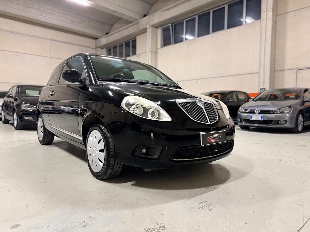 Lancia Ypsilon 1.3 MJT 75 CV Unyca NEOPATENTATI