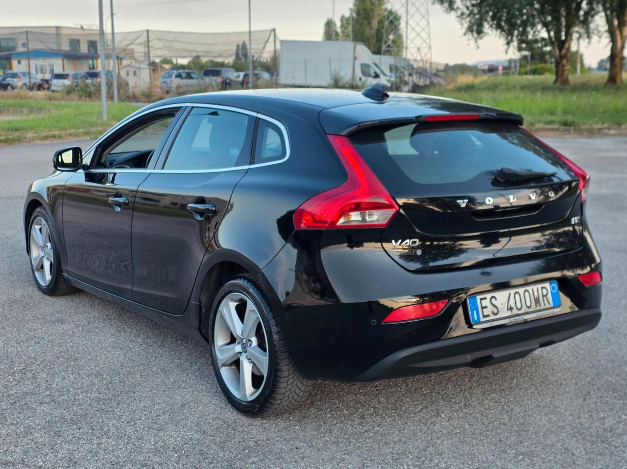 Volvo V40 D2 1.6 diesel 2013 SUMMUM
