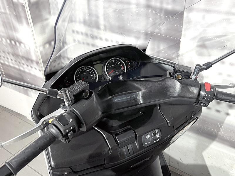 Suzuki Burgman 400 Lux