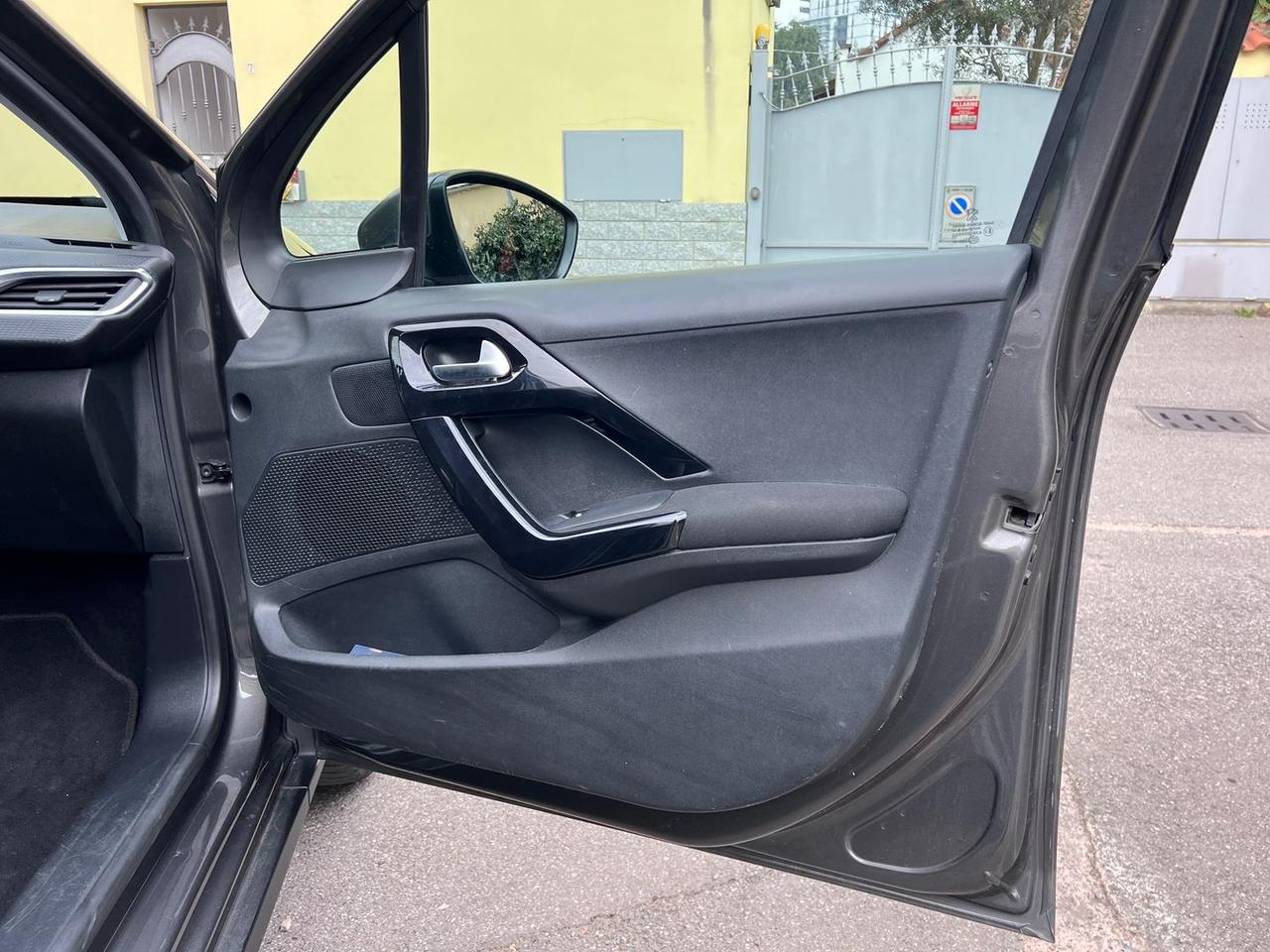 Peugeot 2008 1.2 PureTech 82 #9549