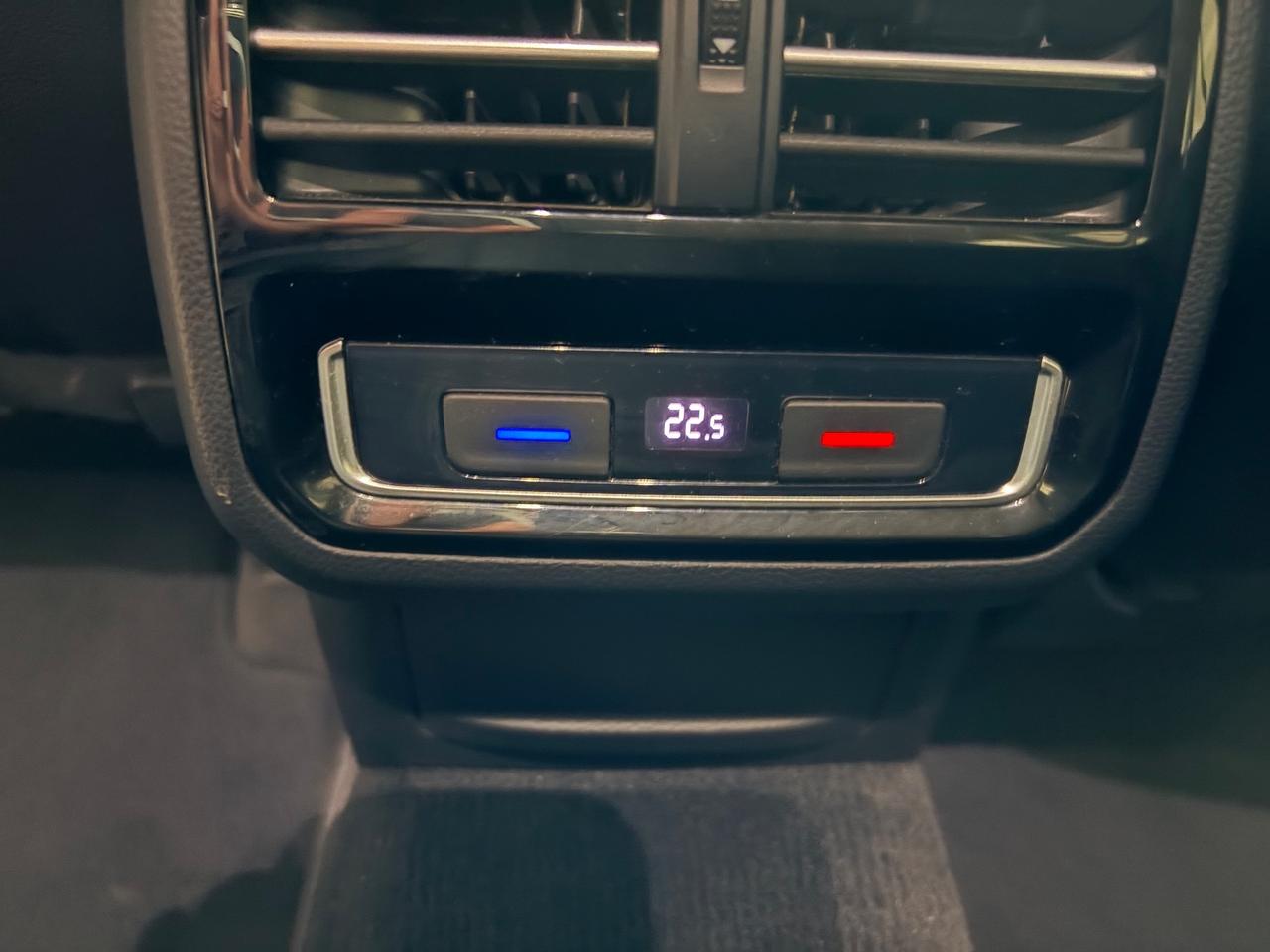 VOLKSWAGEN PASSAT VARIANT 2.0 TDI DSG EXECUTIVE