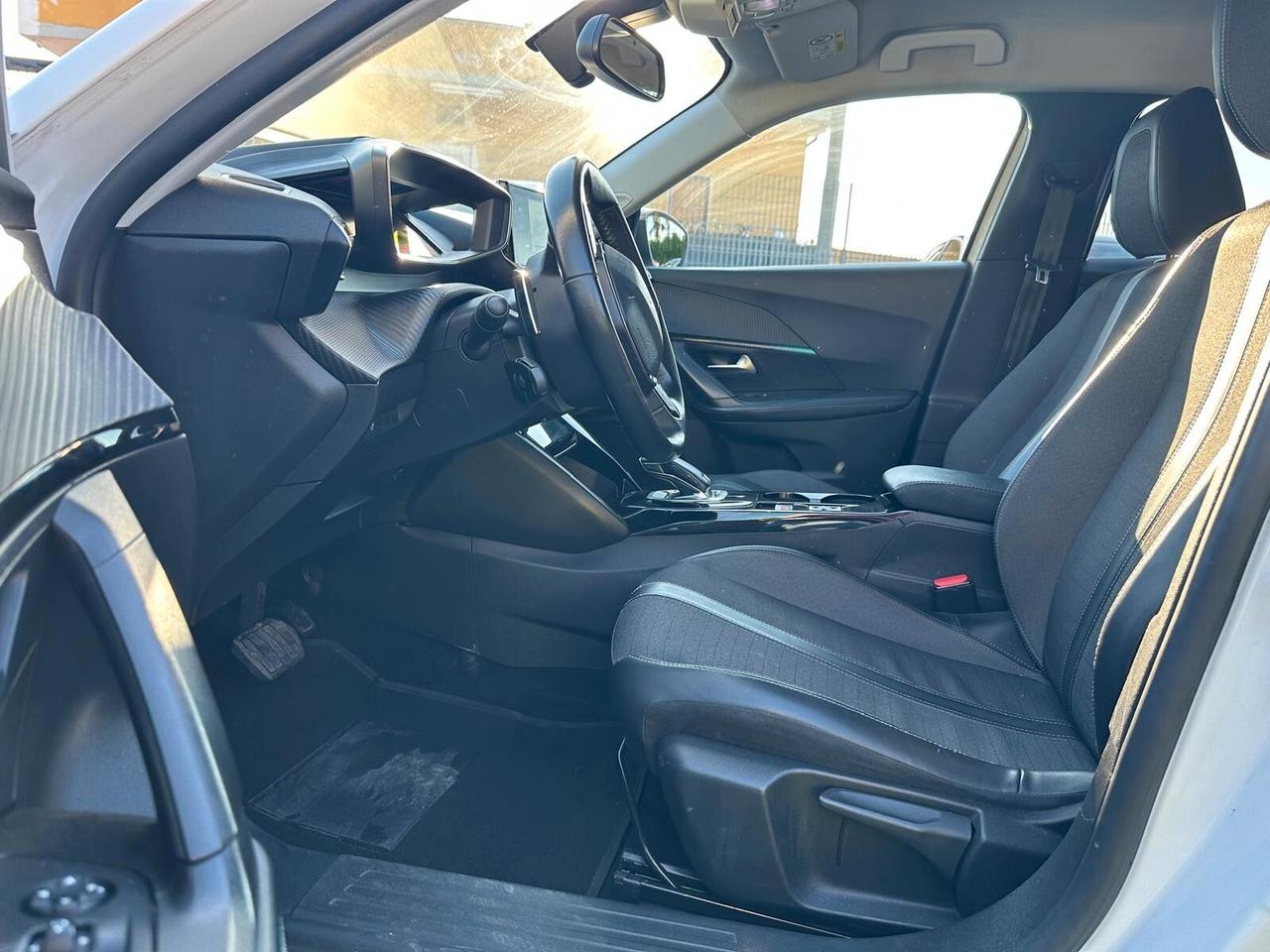 Peugeot 2008 BlueHDi 1.5HDI 130CV ALLURE -AUTOMATICA-SCHERMO COCKPIT 2022