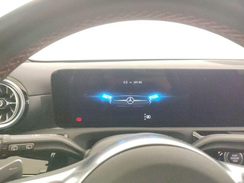 Mercedes-Benz Classe A A 200 d Premium Night edition 4matic auto