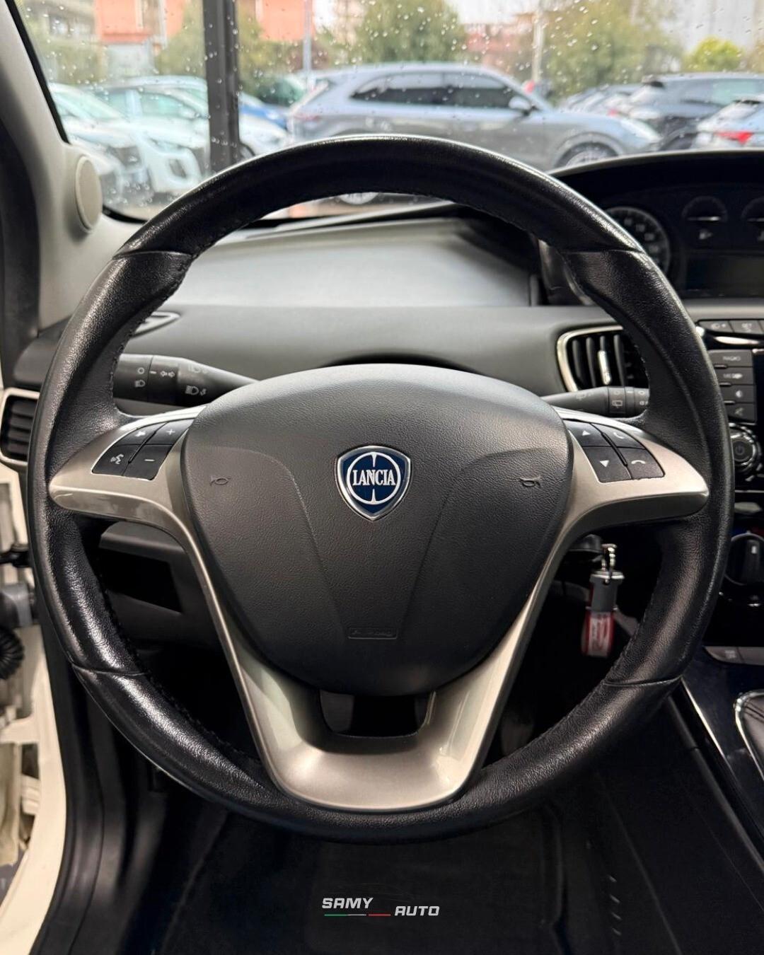 Lancia Ypsilon 1.2 69 CV 5 porte