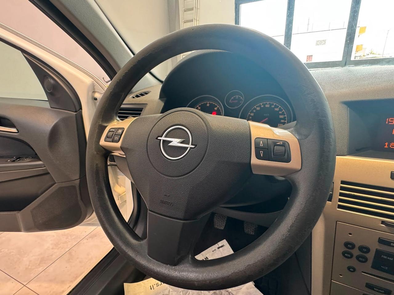 Opel Astra 1.3 CDTI 5 porte Enjoy