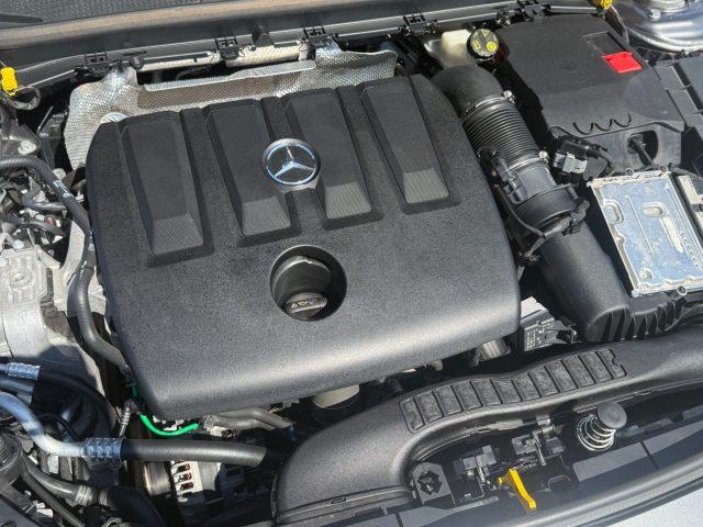 MERCEDES-BENZ A 180 Premium AMG GARANZIA