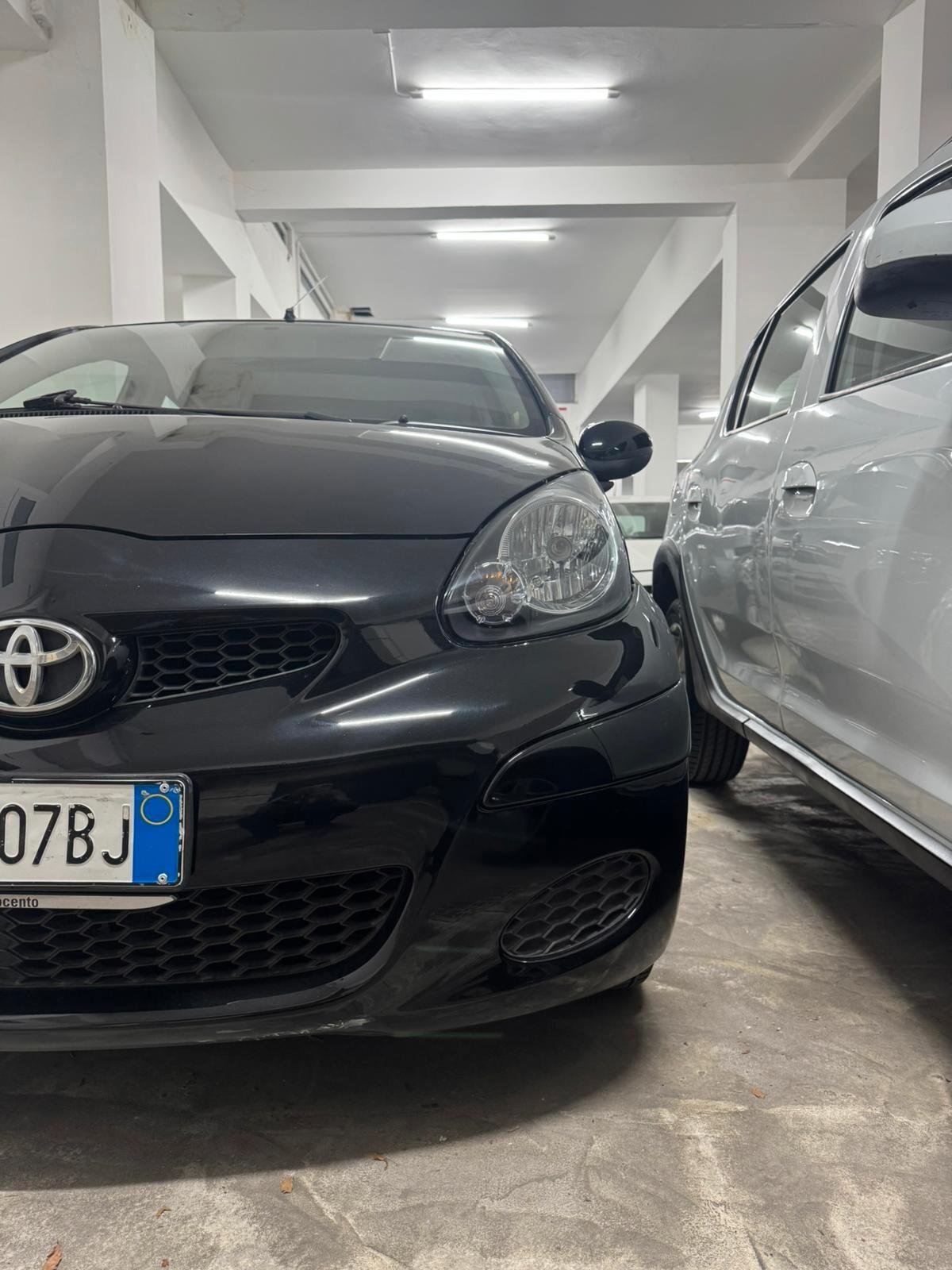 Toyota Aygo 1.0 12V VVT-i 5 porte Now Connect