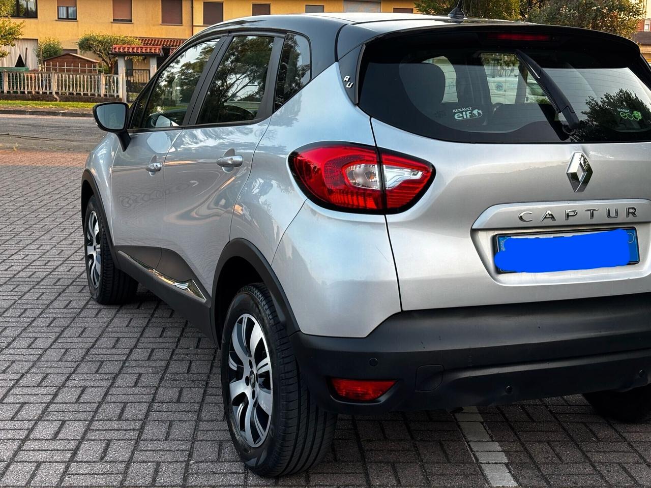 Renault Captur dCi 8V 90 CV Start&Stop Energy Life..CELL 393 690 2051 WUATSAPP