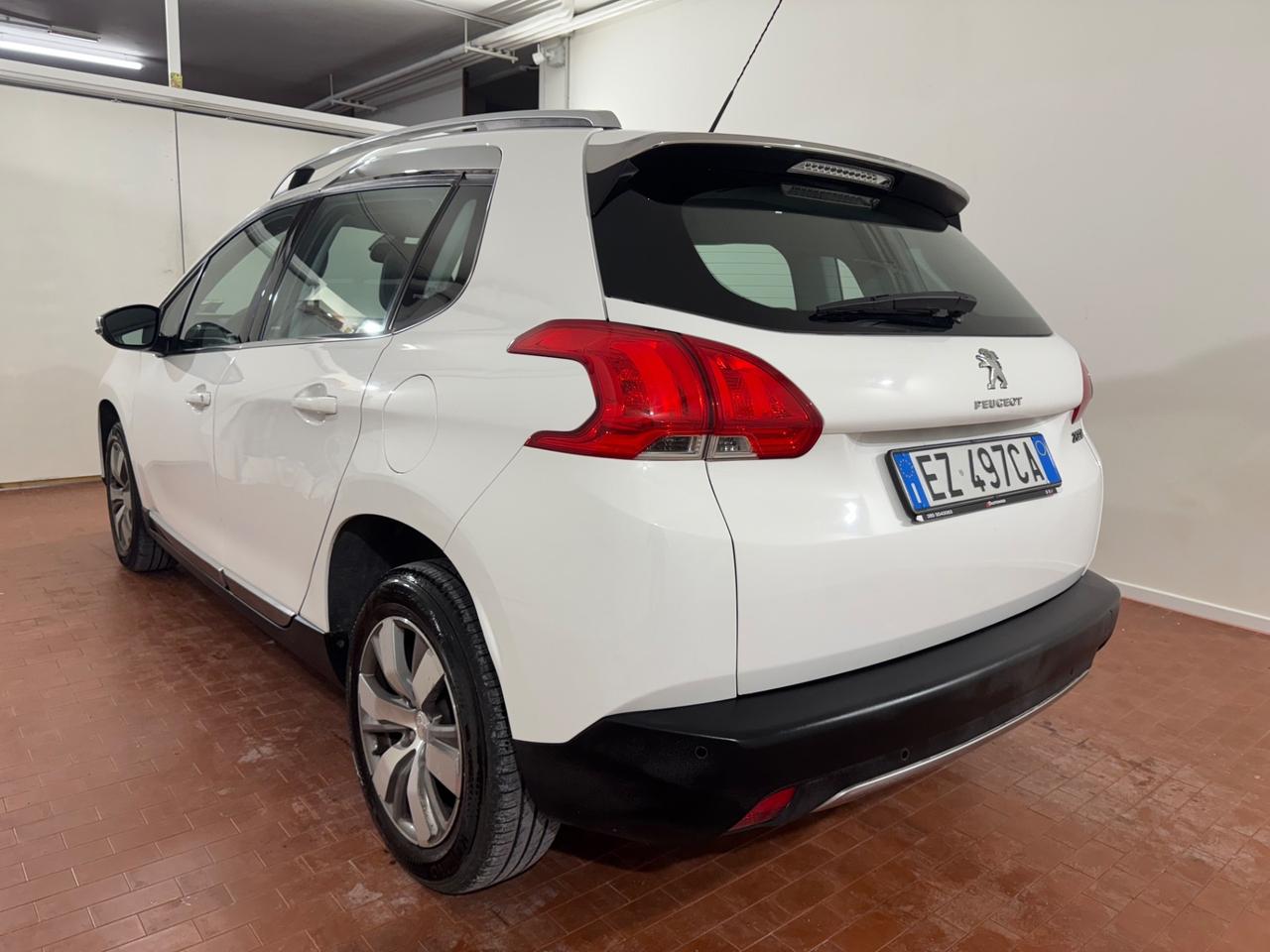 Peugeot 2008 PureTech 82 Allure *NEOPATENTATI*