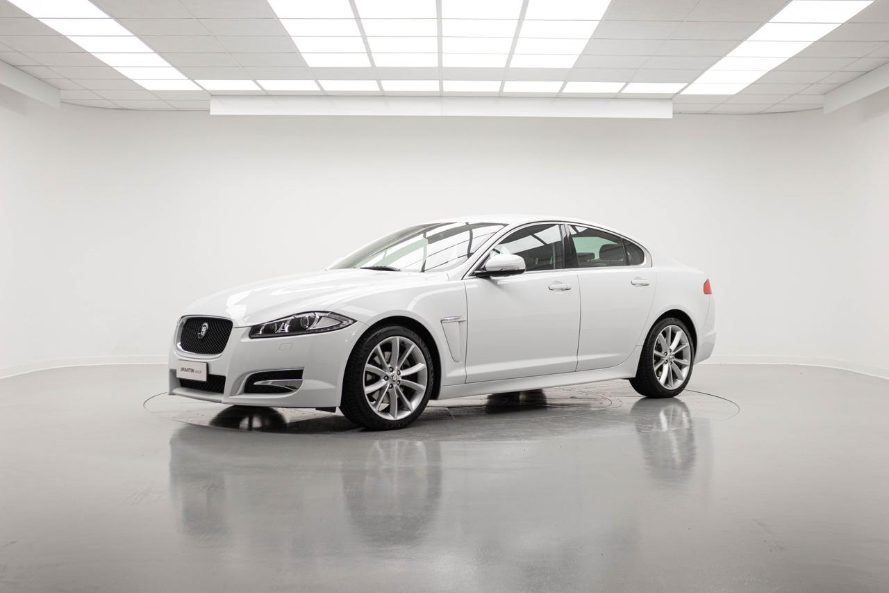 JAGUAR XF 2.2 D 190 CV