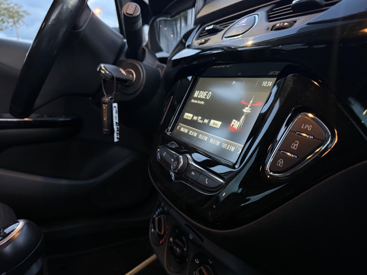 Opel Corsa 1.4 Benz- GPL Di serie GARANTITA