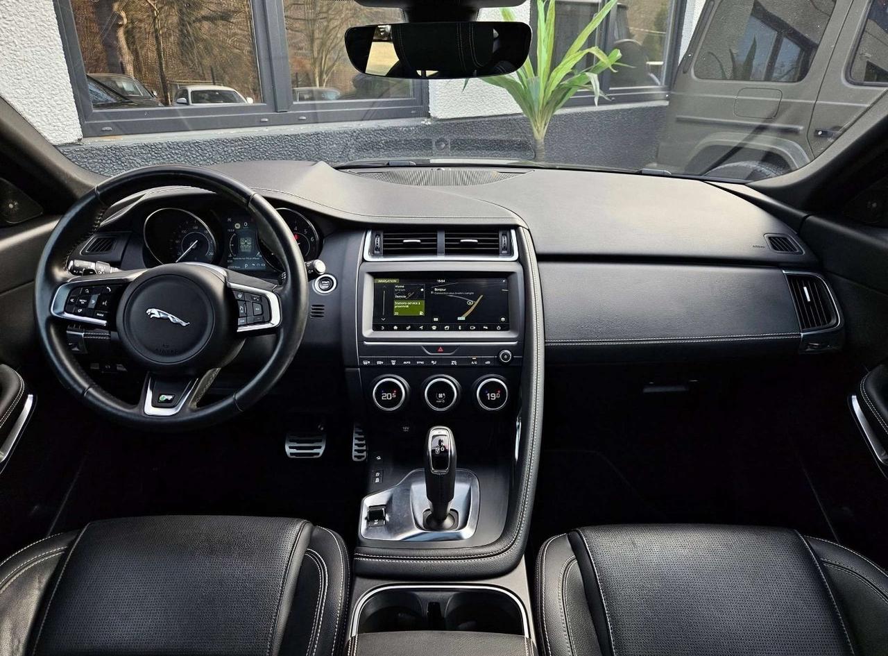 Jaguar E-Pace 2.0 300 CV AWD aut. R-Dynamic SE