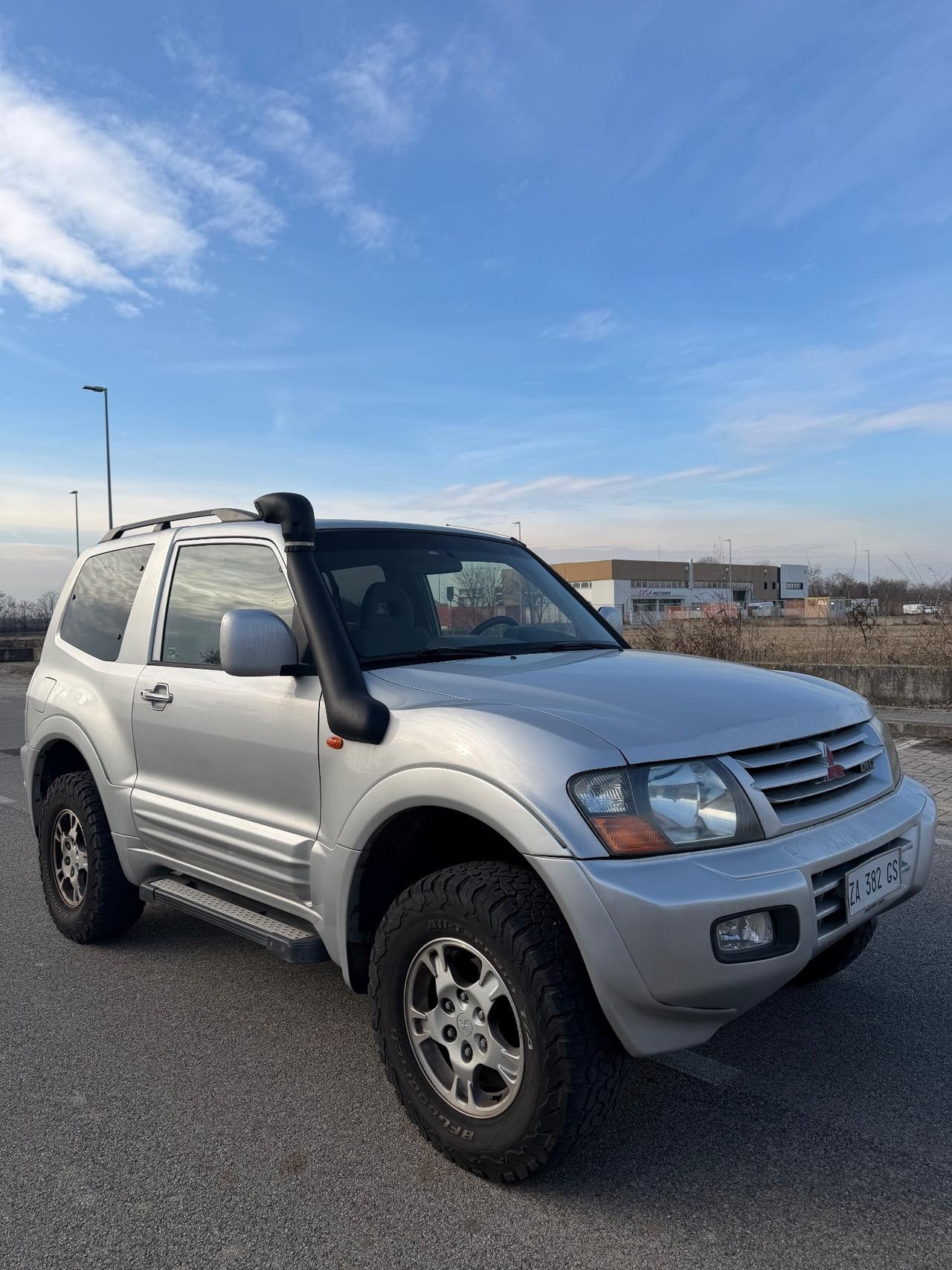 Mitsubishi Pajero 3.2 16V DI-D 3p. GLS