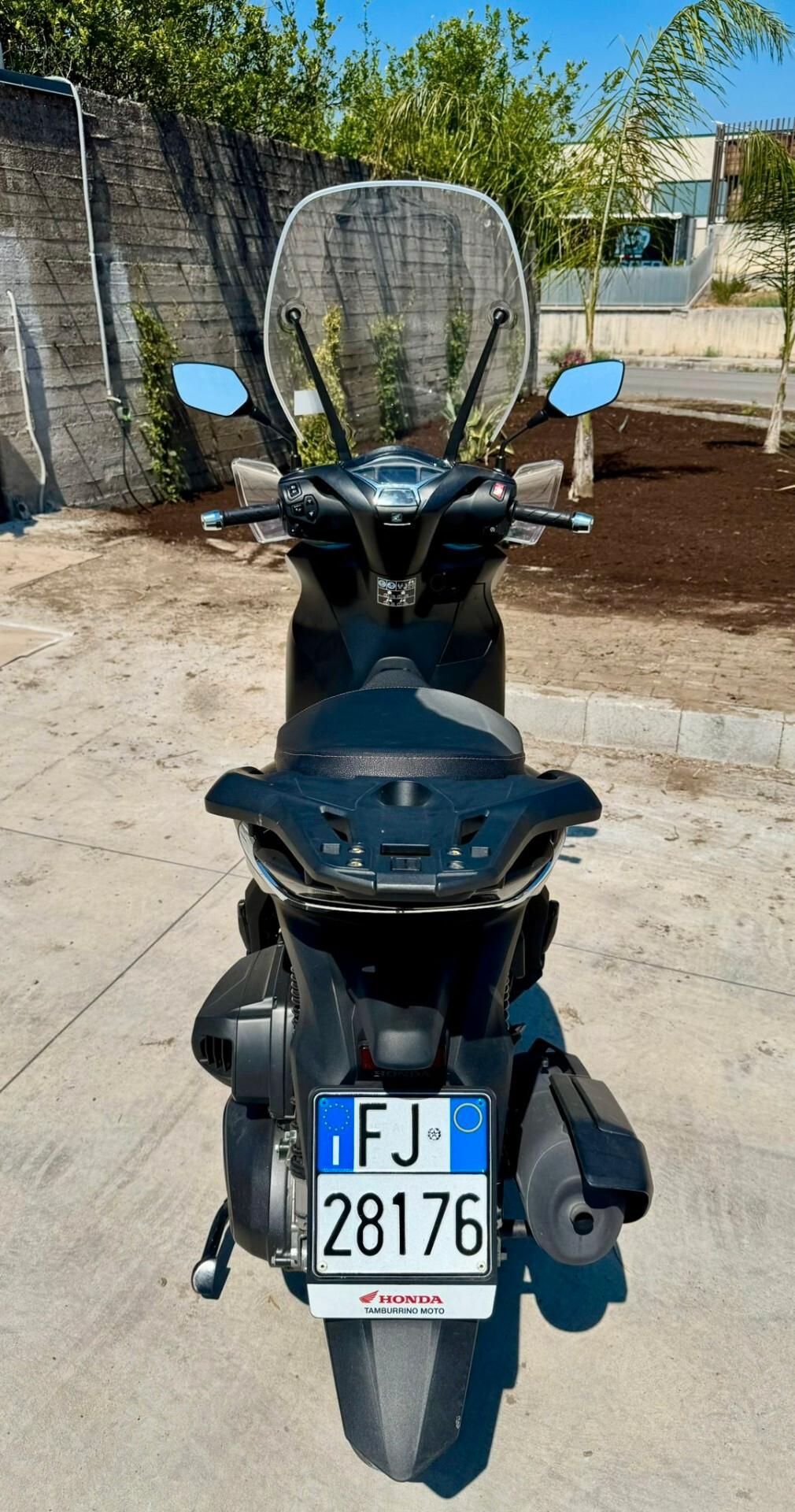 Honda SH 350 Sport 2024 Soli 1.600km
