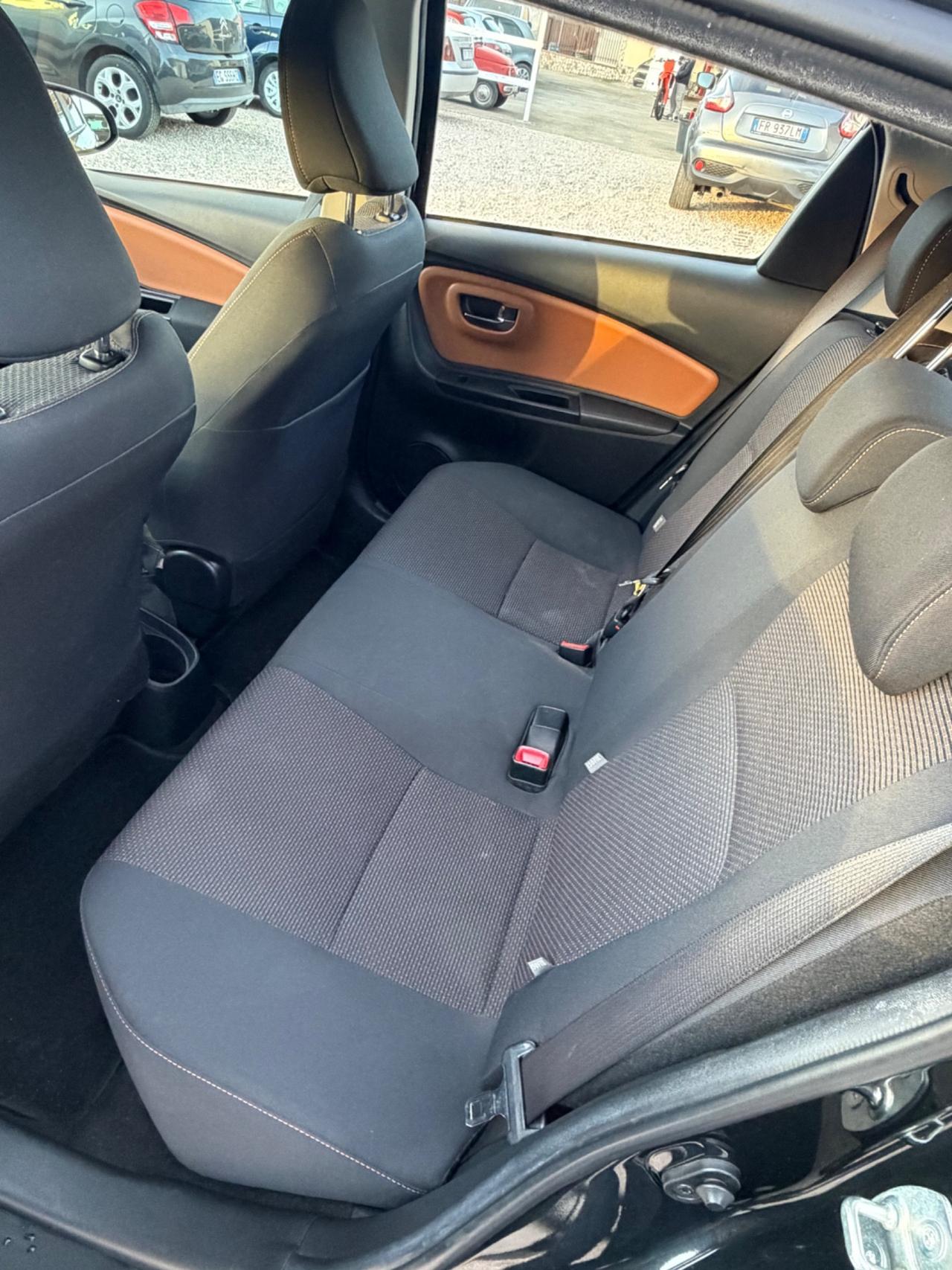 Toyota Yaris 1.3 5 porte Lounge