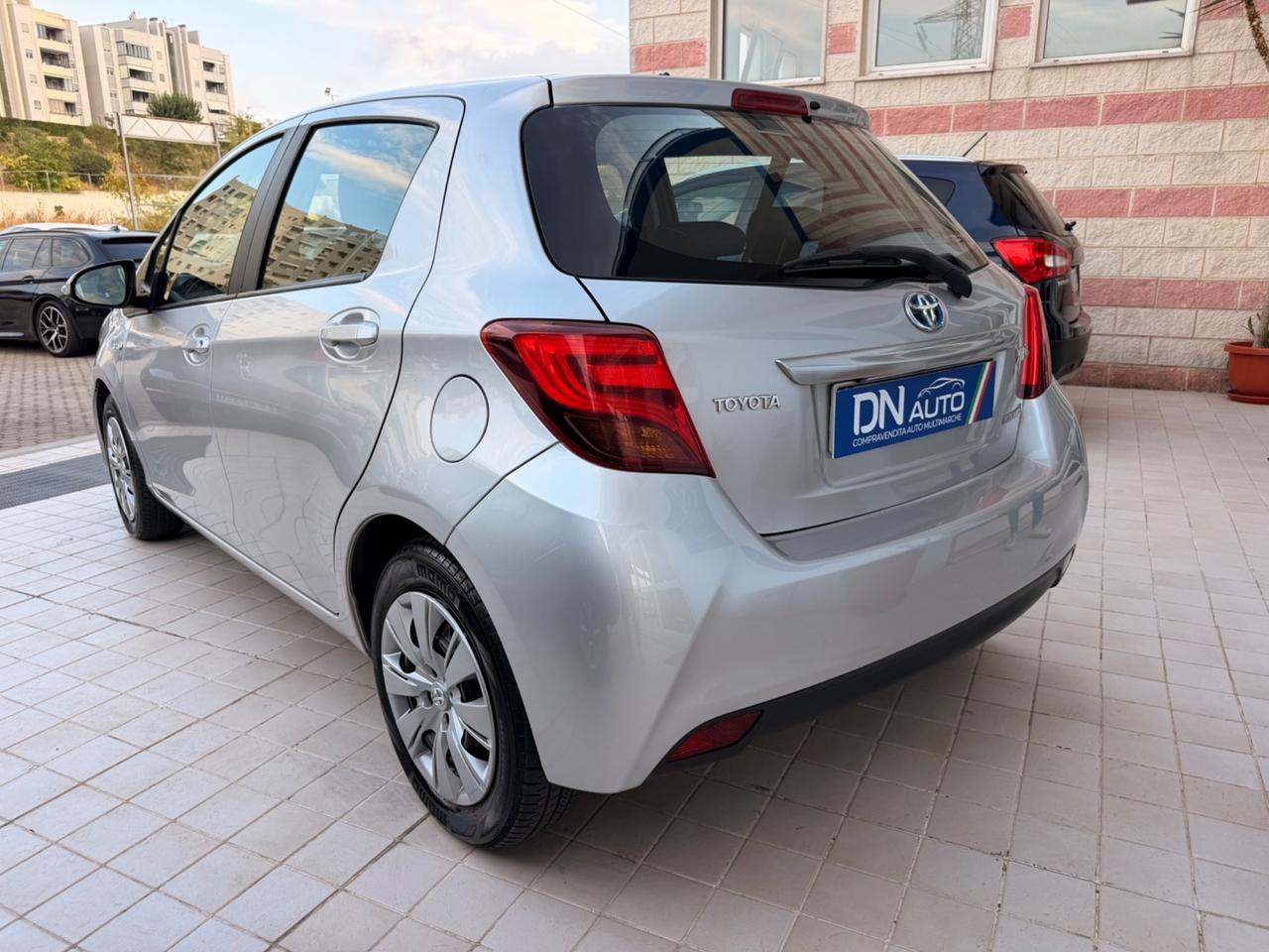 Toyota Yaris 1.5 Hybrid 5 porte Cool