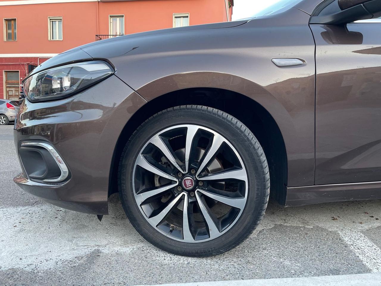 Fiat Tipo 1.6 Multijet Lounge #10180