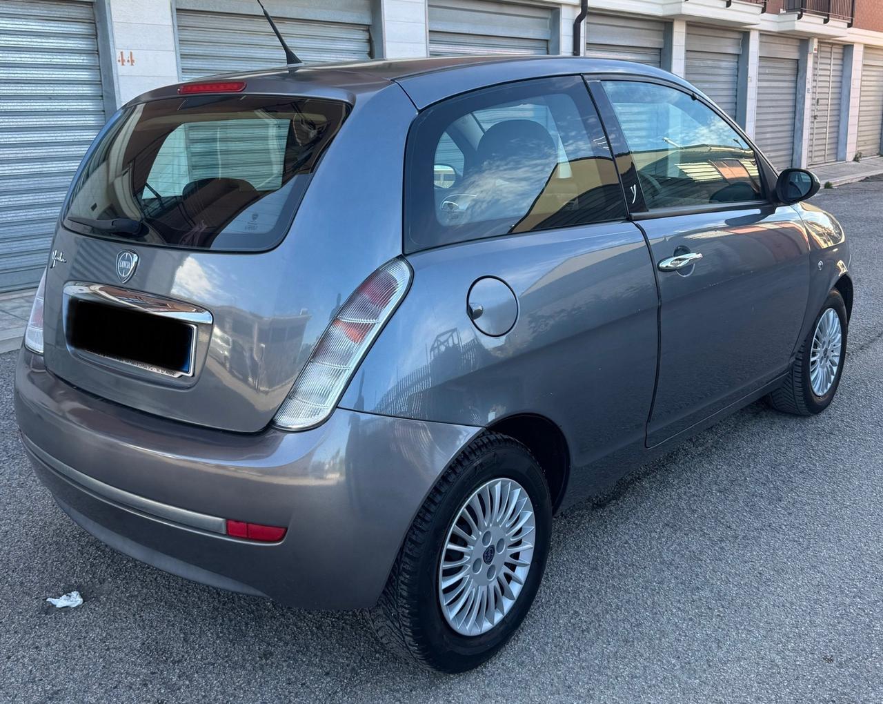 Lancia Ypsilon 1.4 Platino