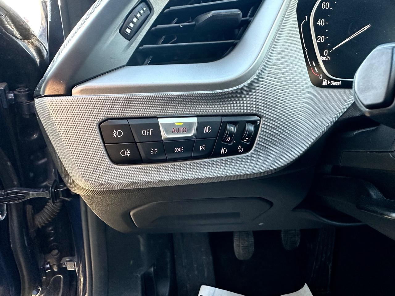 BMW Serie 1 f40 116d Business Advantage