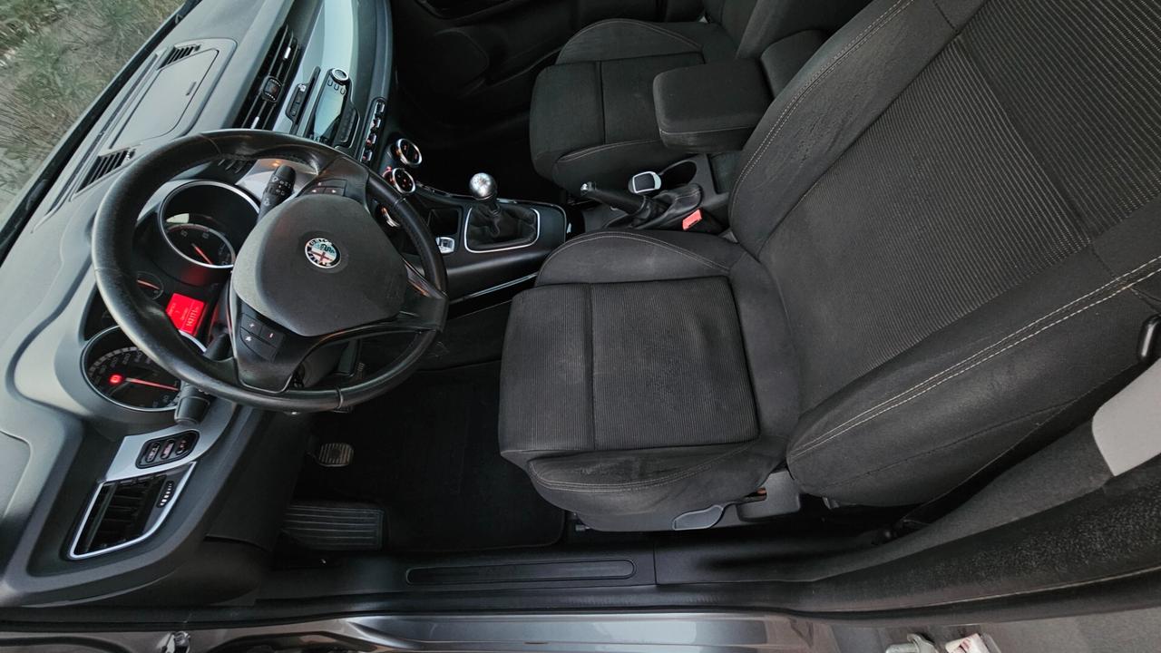 Alfa Romeo Giulietta 1.6 JTDm-2 105 CV Distinctive