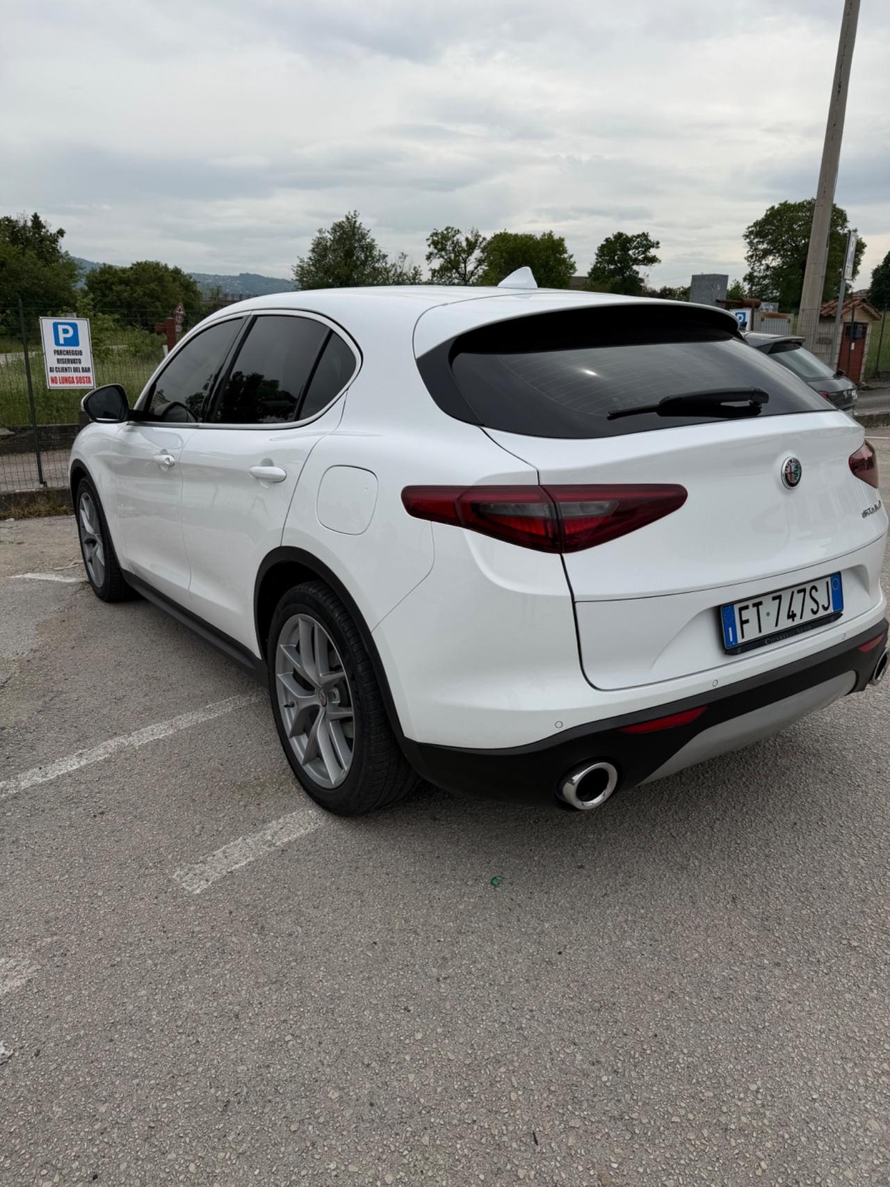 Alfa Romeo Stelvio 2.2 Turbodiesel 160 CV AT8 RWD Sport-Tech