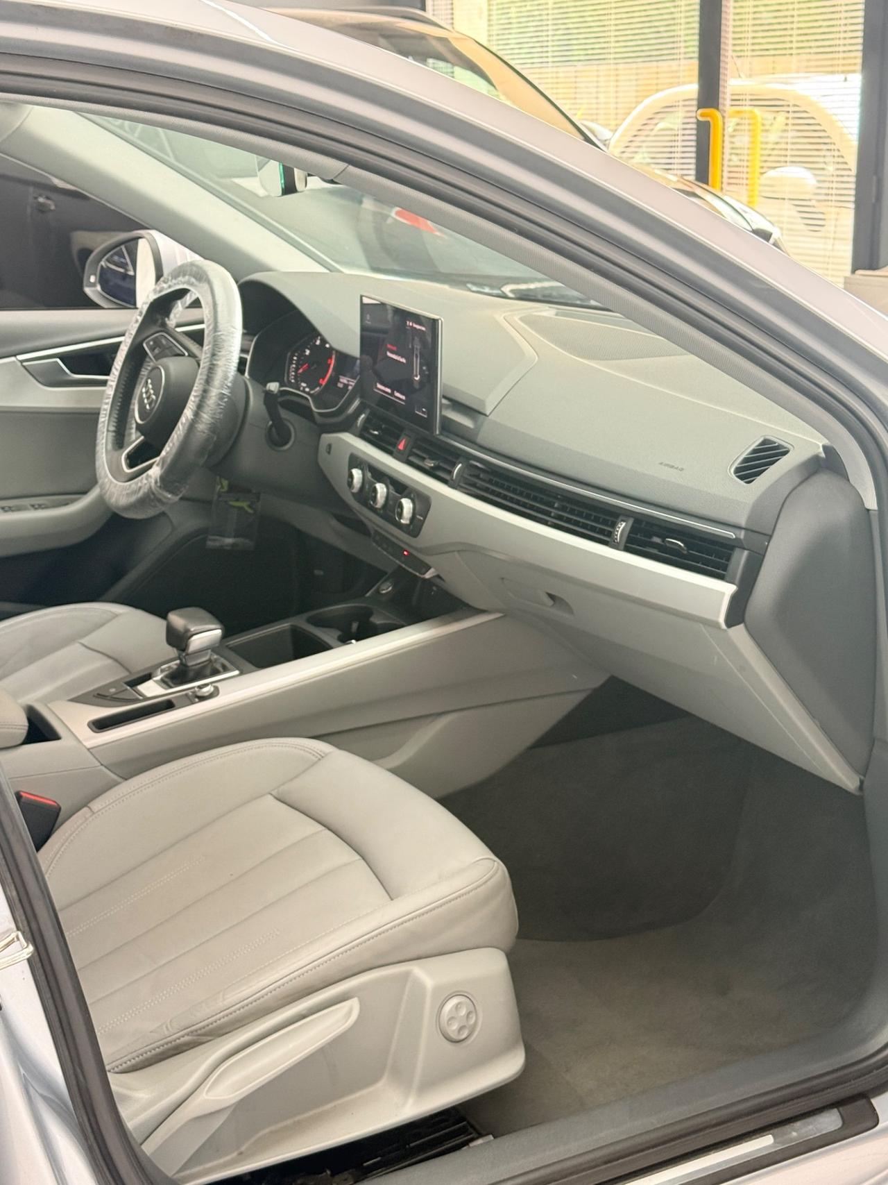Audi A4 35 TDI/163 CV S tronic line edition