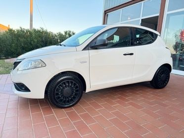 Lancia Ypsilon HYBRID soli 39000 km da 90 euro al mese