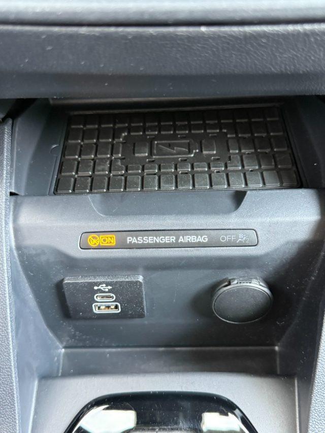 FORD Tourneo Courier 1.0 EcoBoost Titanium IVA ESPOSTA