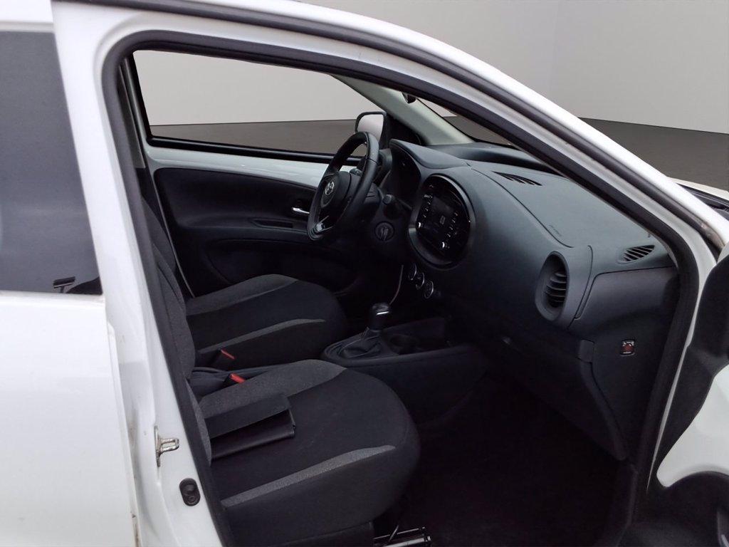 TOYOTA Aygo x 1.0 active 72cv s-cvt del 2023