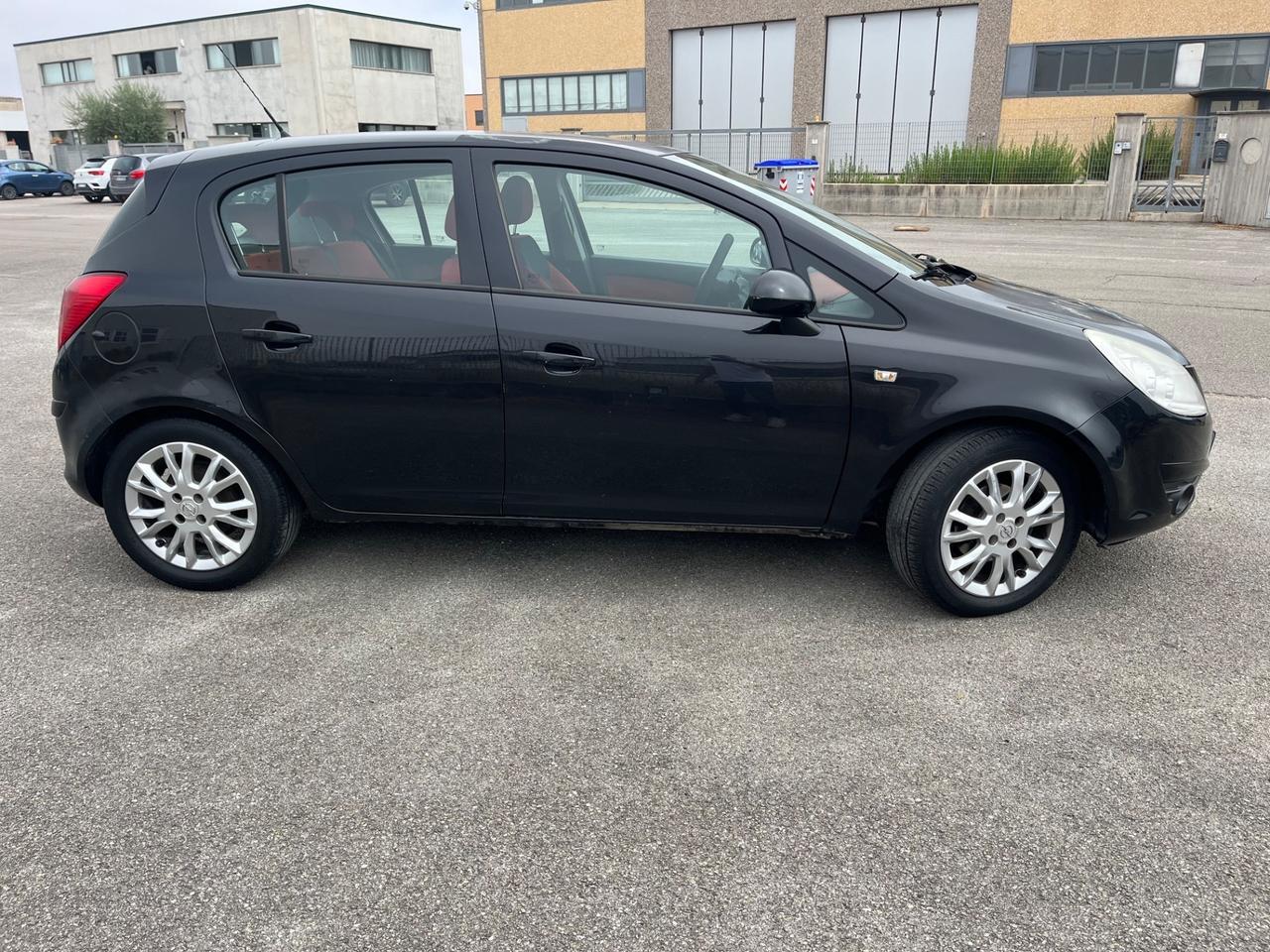 Opel Corsa 1.2 benzina/gpl Cosmo