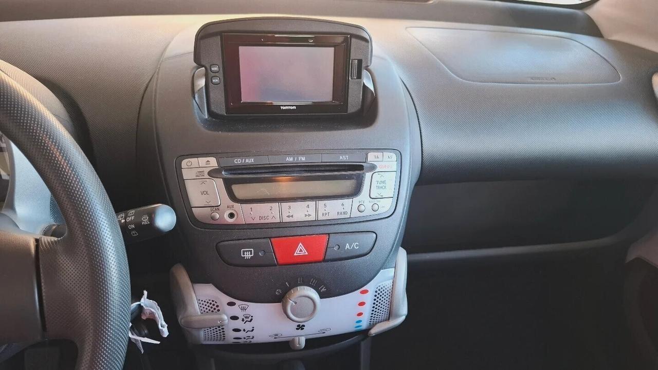 Toyota Aygo 1.0 12V VVT-i 5 porte Active Connect