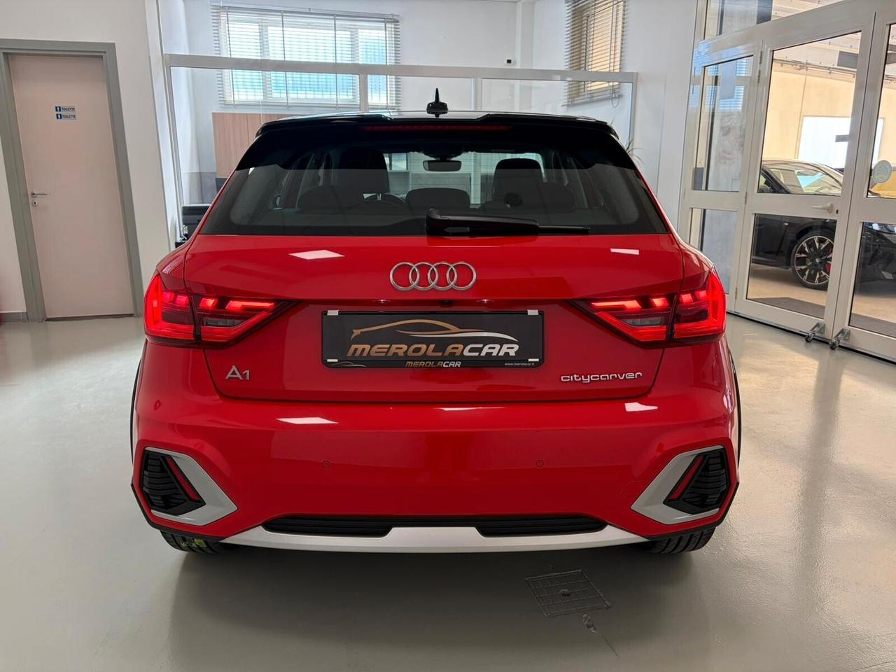 Audi A1 citycarver 30 1.0 tfsi Identity Black 110cv