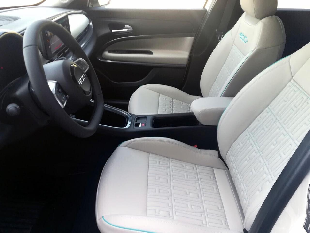 Fiat 600 Hybrid 100 CV DCT MHEV La Prima