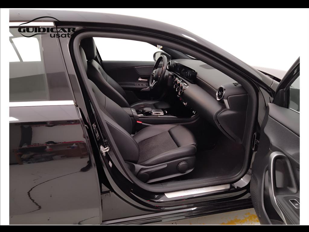 Mercedes-Benz Classe A - W177 2018 - A 180 d Sport auto