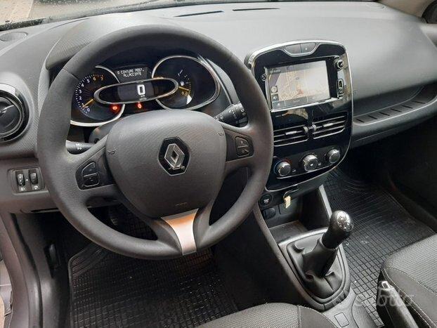 RENAULT Clio 1.2 75CV BENZINA NAVI UNIPRO