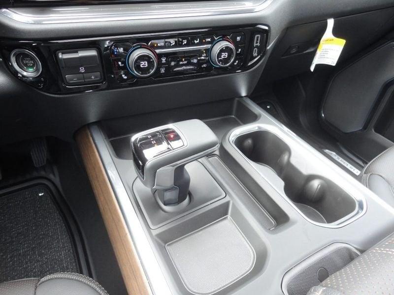 Chevrolet Silverado Silverado crew cab 6.2 V8 ecotec3 High Country 420cv auto