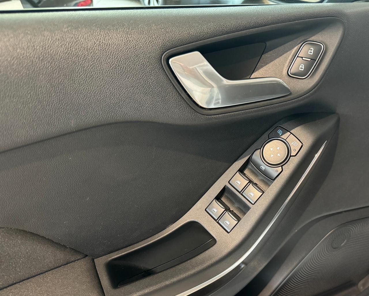 Ford Fiesta 5p 1.1 Titanium 75cv Led App conn Cam 16" (Neopat)